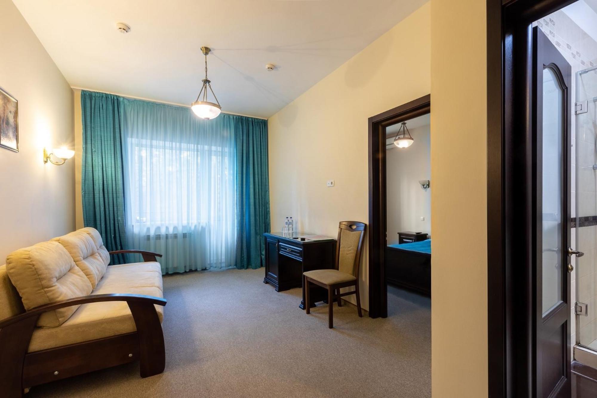 Hotel-Restaurant Complex Vensky ブロヴァルィー エクステリア 写真