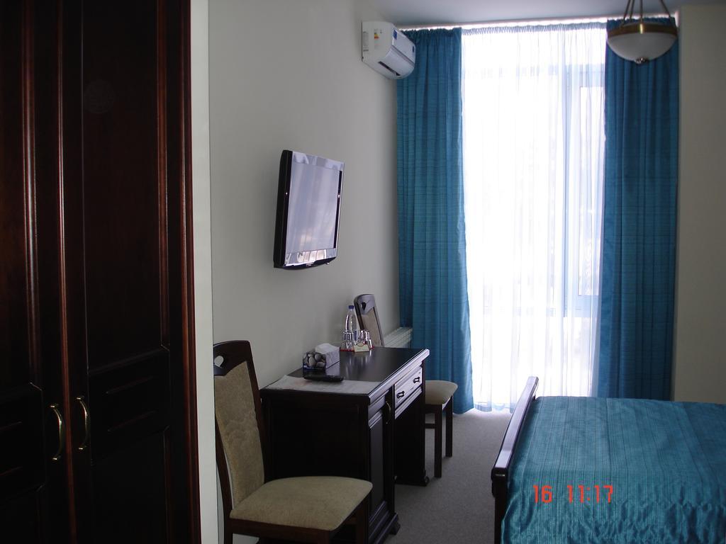 Hotel-Restaurant Complex Vensky ブロヴァルィー エクステリア 写真