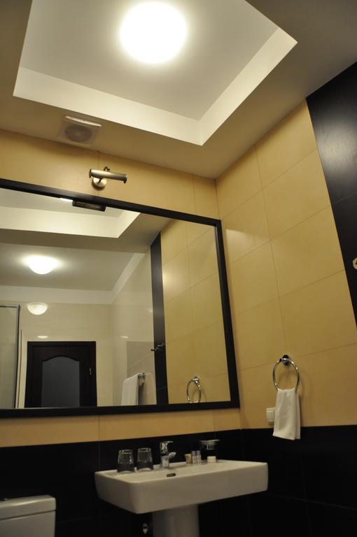 Hotel-Restaurant Complex Vensky ブロヴァルィー エクステリア 写真