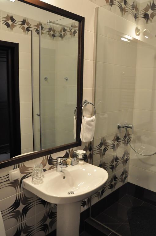 Hotel-Restaurant Complex Vensky ブロヴァルィー エクステリア 写真